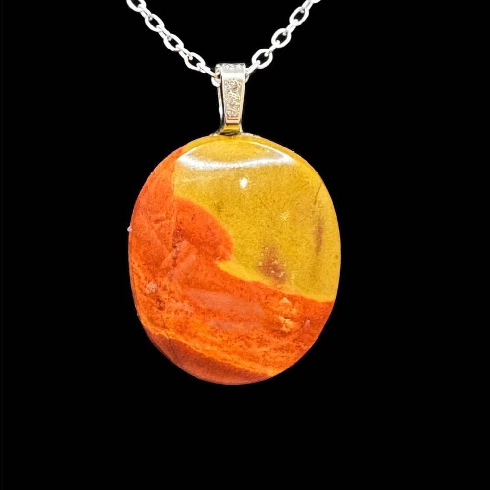 Gold and Brown Pendant Necklace
